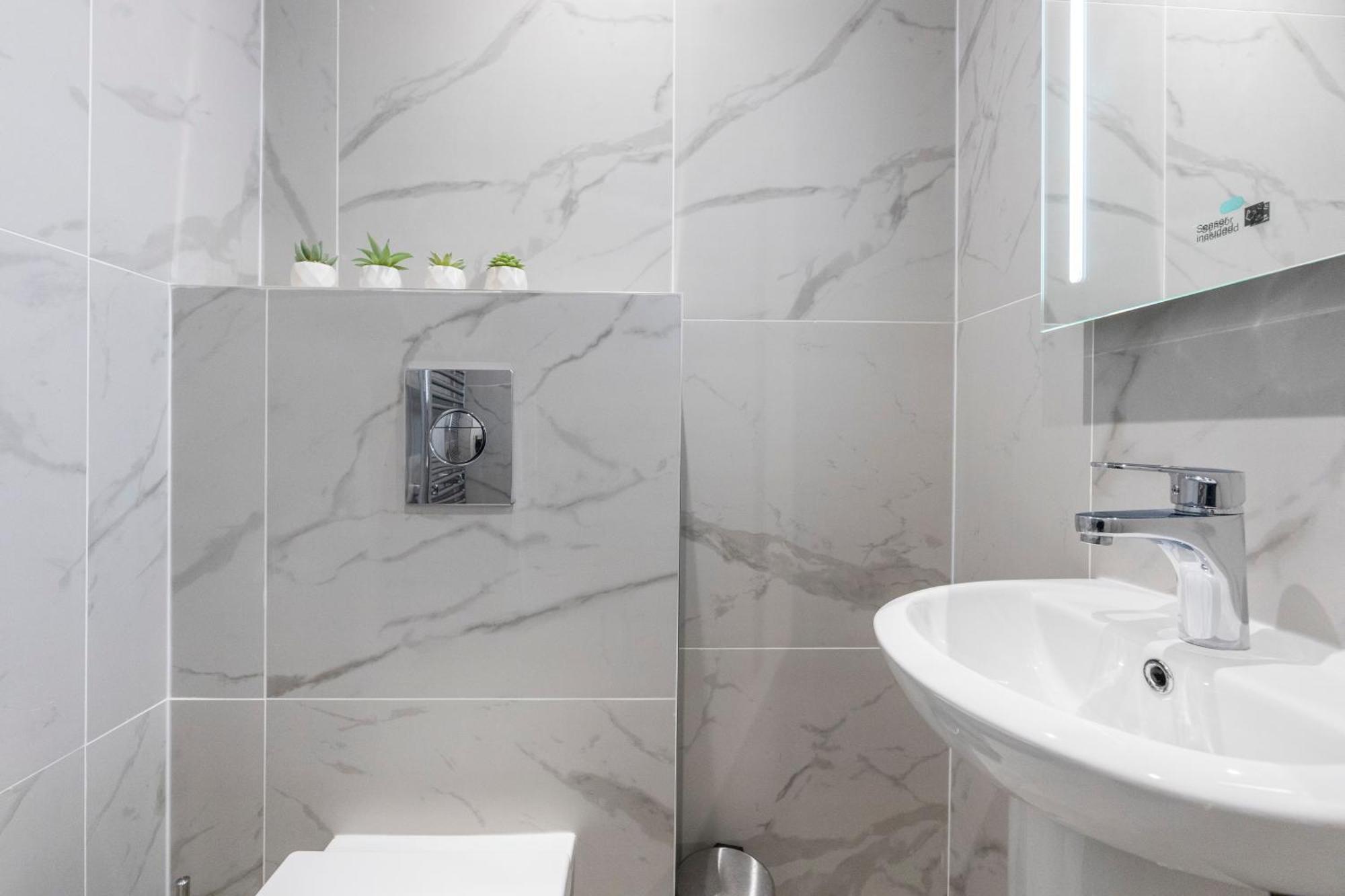 Luxurious 2 Bedroom - Apartment - Central Location Londres Extérieur photo