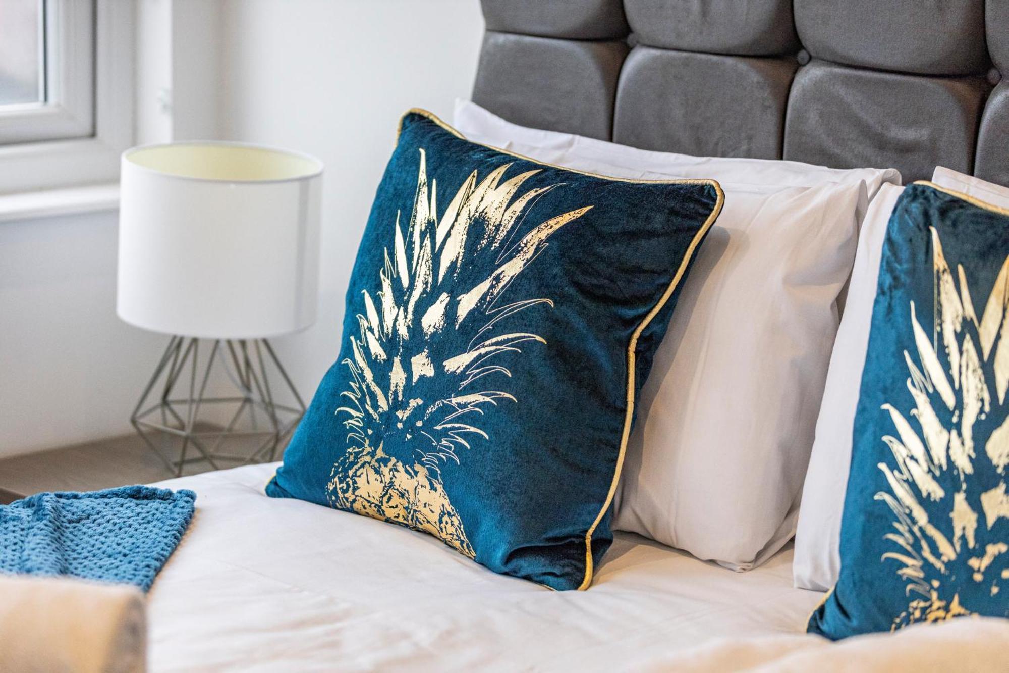 Luxurious 2 Bedroom - Apartment - Central Location Londres Extérieur photo